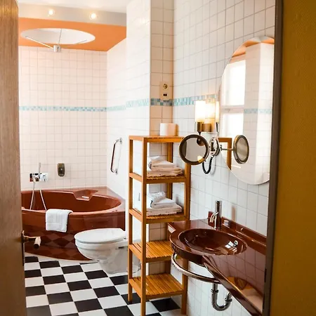 Haus Des Volkes - Bauhaushotel