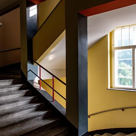 Hotel Haus Des Volkes - Bauhaushotel