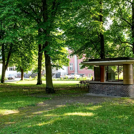 Hotell Haus Des Volkes - Bauhaushotel 3*