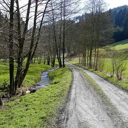 Hotel Haus Des Volkes - Bauhaushotel 3*