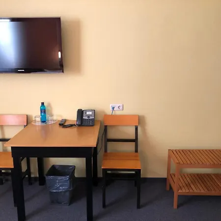 Haus Des Volkes - Bauhaushotel 3* Probstzella