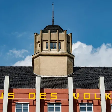 Haus Des Volkes - Bauhaushotel 3*