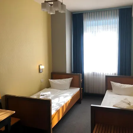 Haus Des Volkes - Bauhaushotel