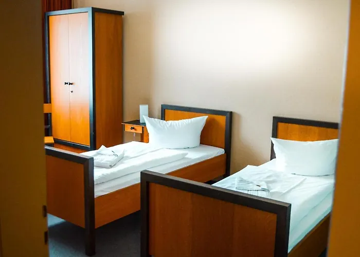 Hotel Haus Des Volkes - Bauhaushotel 3*