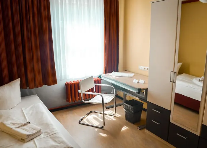 Haus Des Volkes - Bauhaushotel