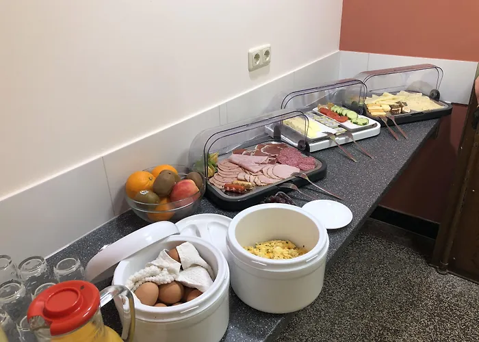 Hotel Haus Des Volkes - Bauhaushotel 3*