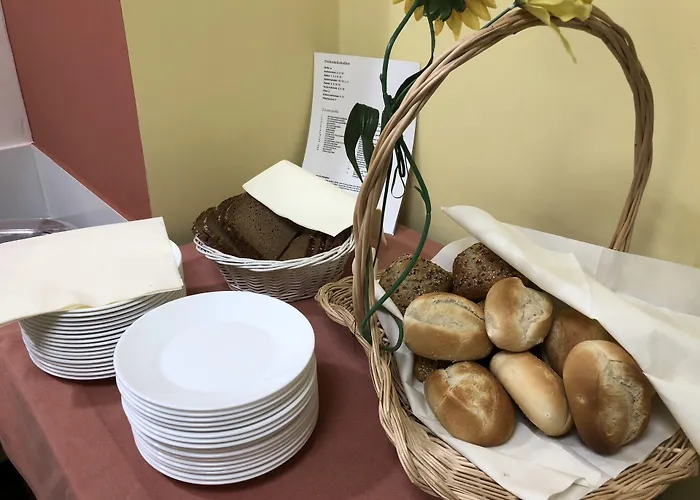 Haus Des Volkes - Bauhaushotel Hotell 3*