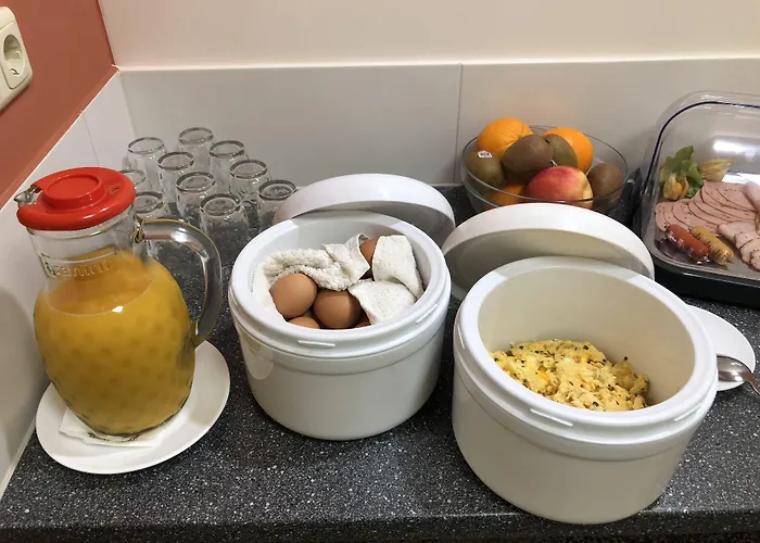 Haus Des Volkes - Bauhaushotel 3*