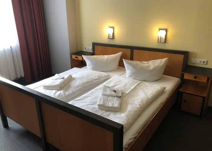 Haus Des Volkes - Bauhaushotel 3*