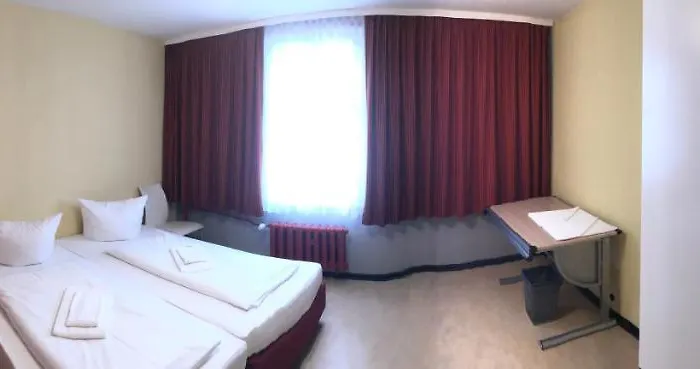 Haus Des Volkes - Bauhaushotel Hotell Probstzella