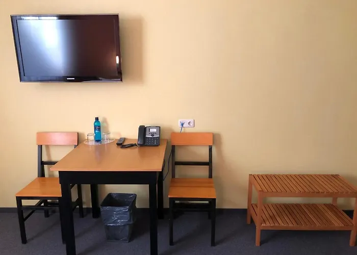 Haus Des Volkes - Bauhaushotel 3* Probstzella